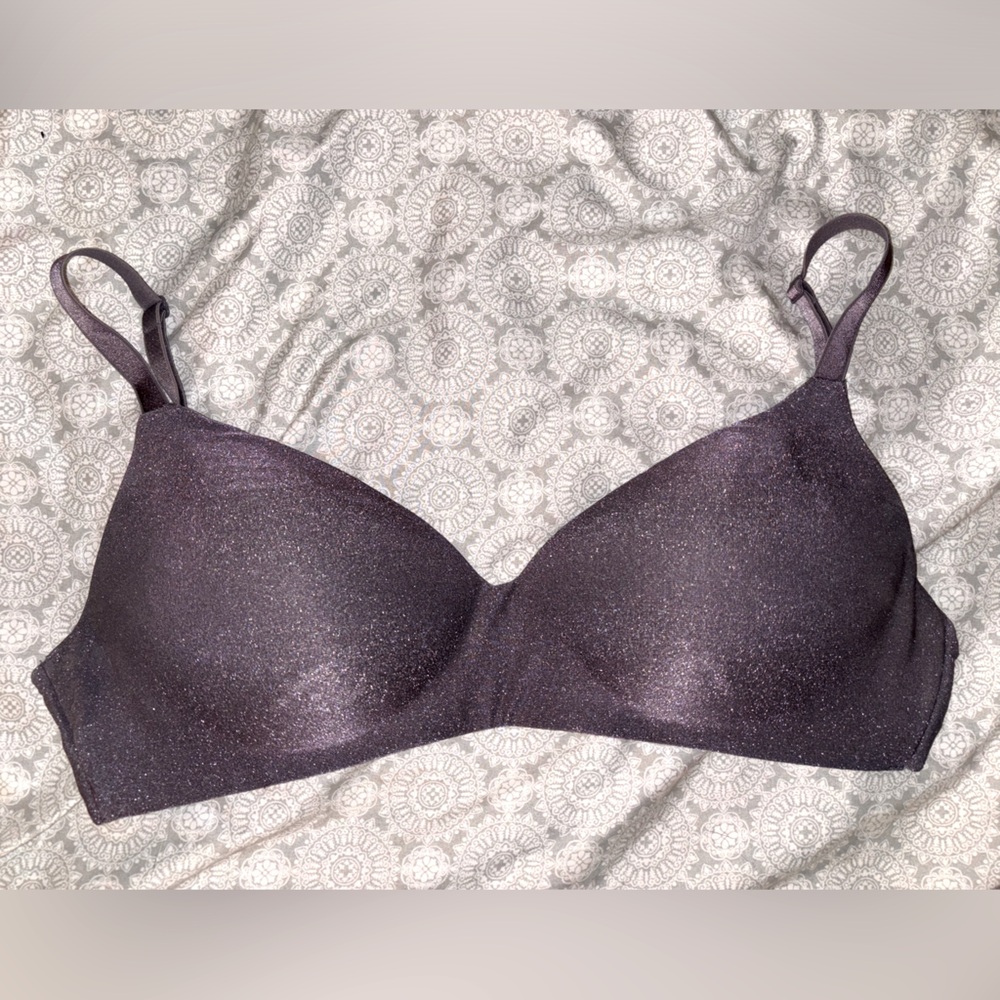 Victoria’s Secret wireless t-shirt bra size 34DDD